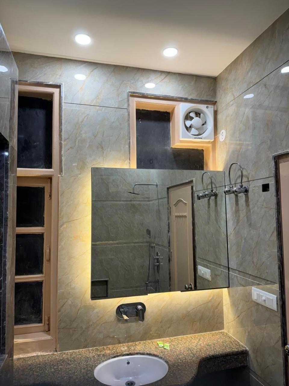 Hotel C Park - Karol Bagh, New Delhi Exterior photo