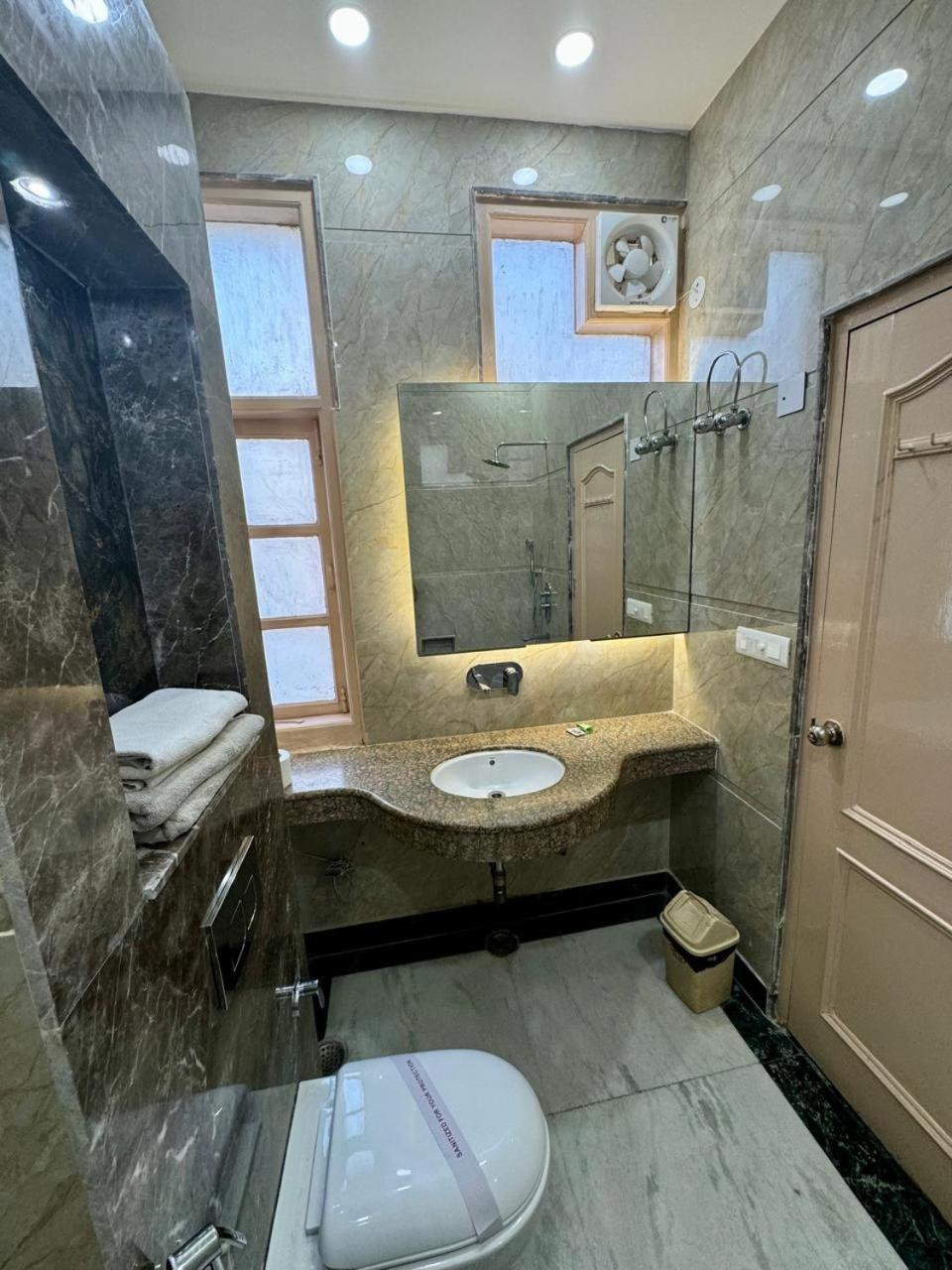 Hotel C Park - Karol Bagh, New Delhi Exterior photo
